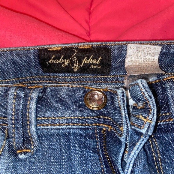 🤎📸Women’s Jean Baby Phat Capris with gold accents 😋🤩 - Picture 4 of 6